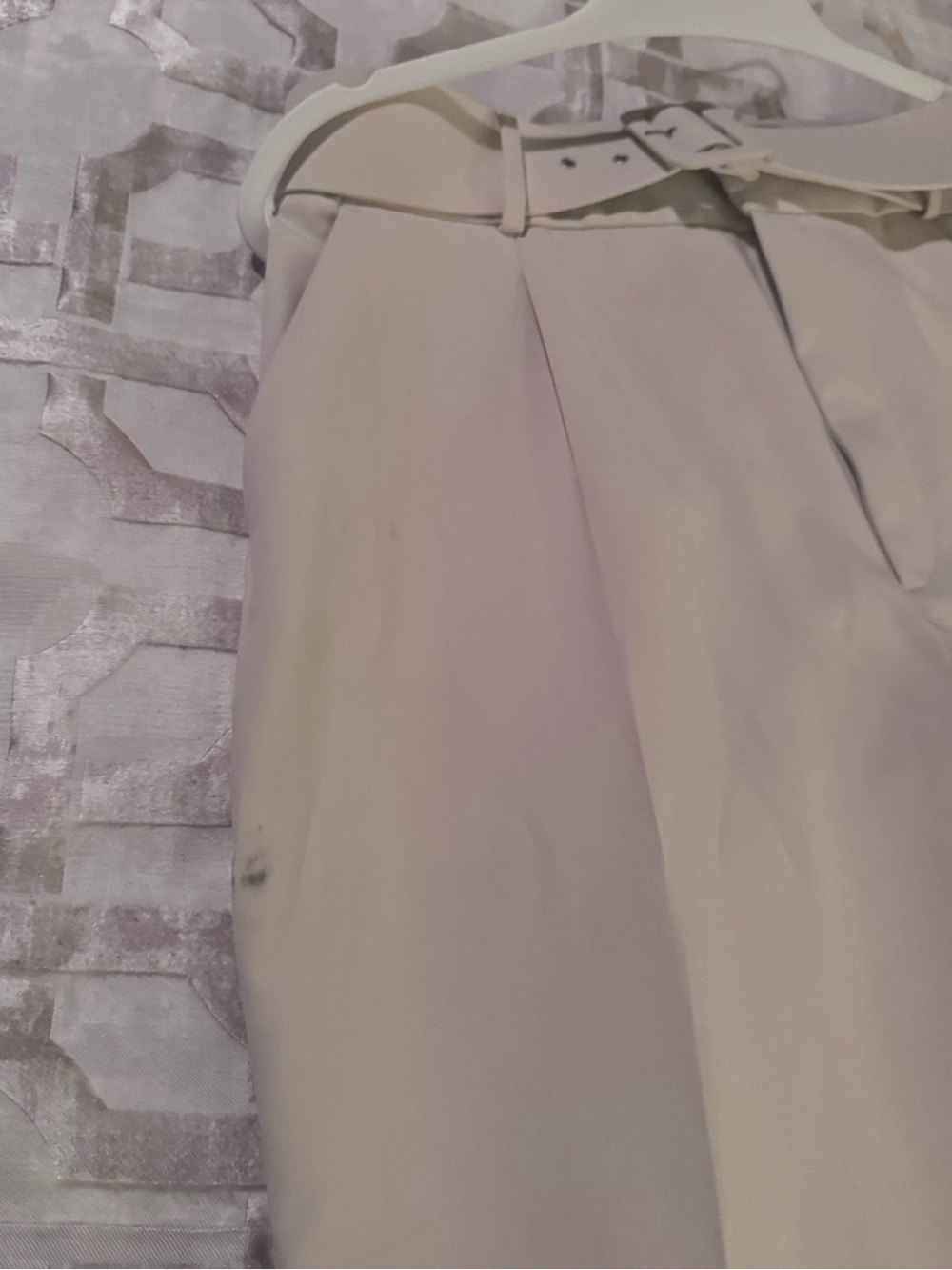 Zara Women's Light Beige Wide-Leg Trousers with Belt